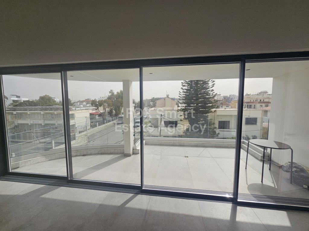 ✨ Impressive 3-Bedroom Apartment  180 sqm Internal Area + 16 sqm Covered Veranda + 60 sqm Uncovered Areas 📍 Egkomi – Makedonitissa (near Ilia Papakyriacou & 28th October Avenues)