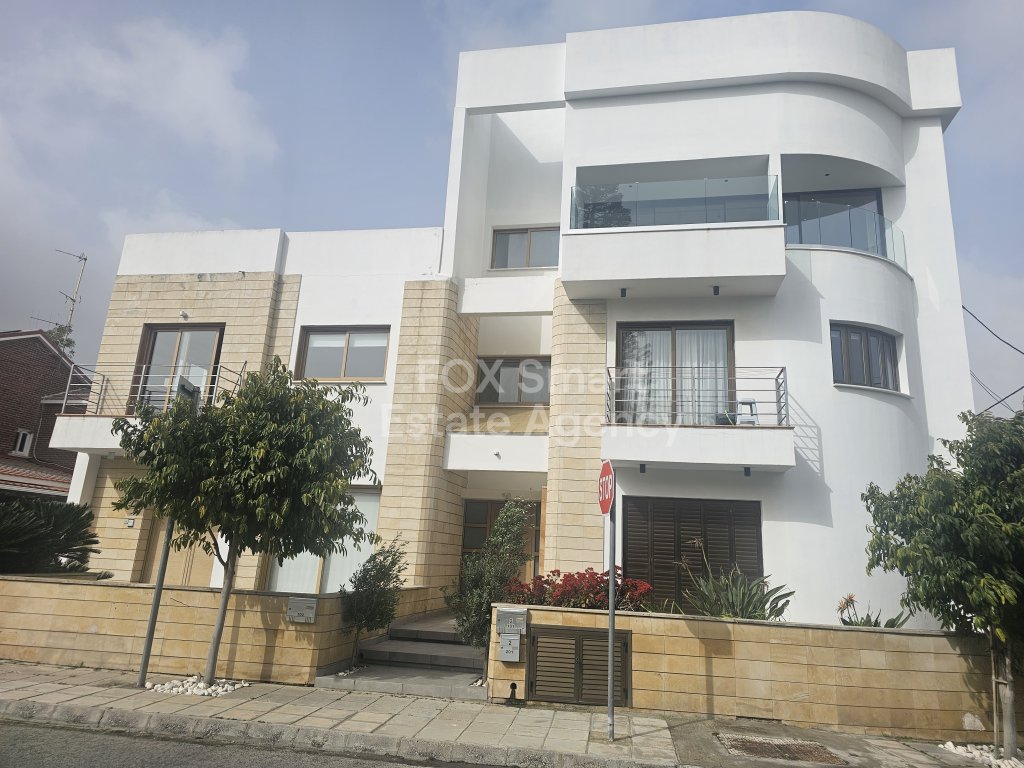 ✨ Impressive 3-Bedroom Apartment  180 sqm Internal Area + 16 sqm Covered Veranda + 60 sqm Uncovered Areas 📍 Egkomi – Makedonitissa (near Ilia Papakyriacou & 28th October Avenues)