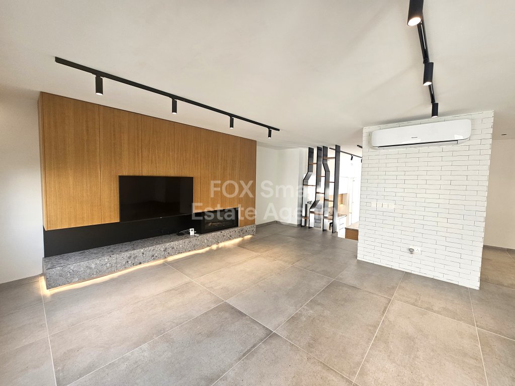 ✨ Impressive 3-Bedroom Apartment  180 sqm Internal Area + 16 sqm Covered Veranda + 60 sqm Uncovered Areas 📍 Egkomi – Makedonitissa (near Ilia Papakyriacou & 28th October Avenues)