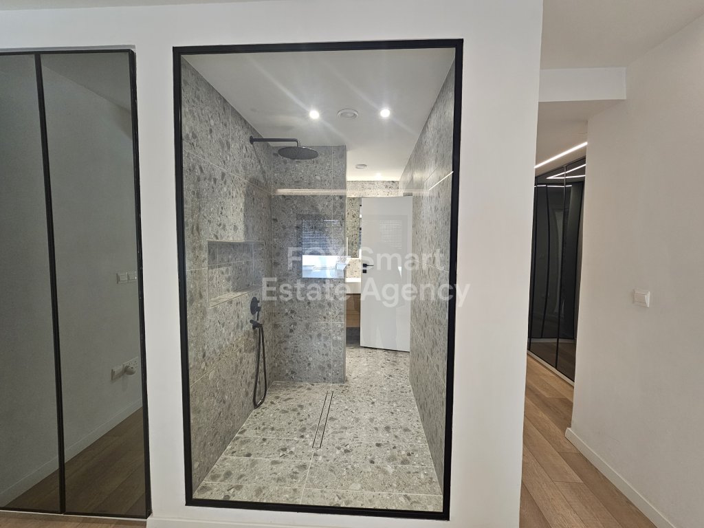 ✨ Impressive 3-Bedroom Apartment  180 sqm Internal Area + 16 sqm Covered Veranda + 60 sqm Uncovered Areas 📍 Egkomi – Makedonitissa (near Ilia Papakyriacou & 28th October Avenues)