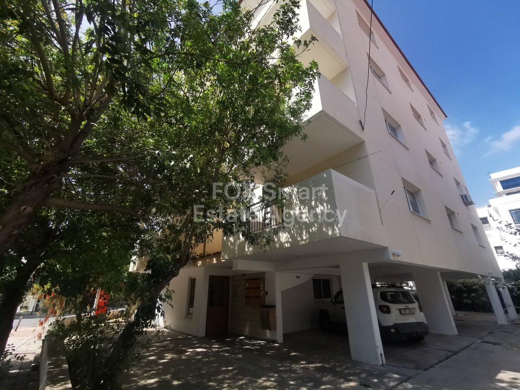 Bright 2-Bedroom Apartment for Rent – Agioi Omologites