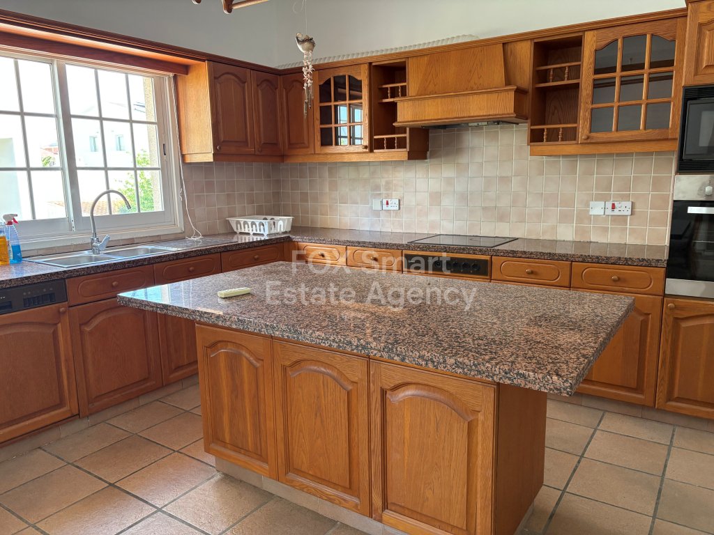 Furnished Upper House in Makedonitissa