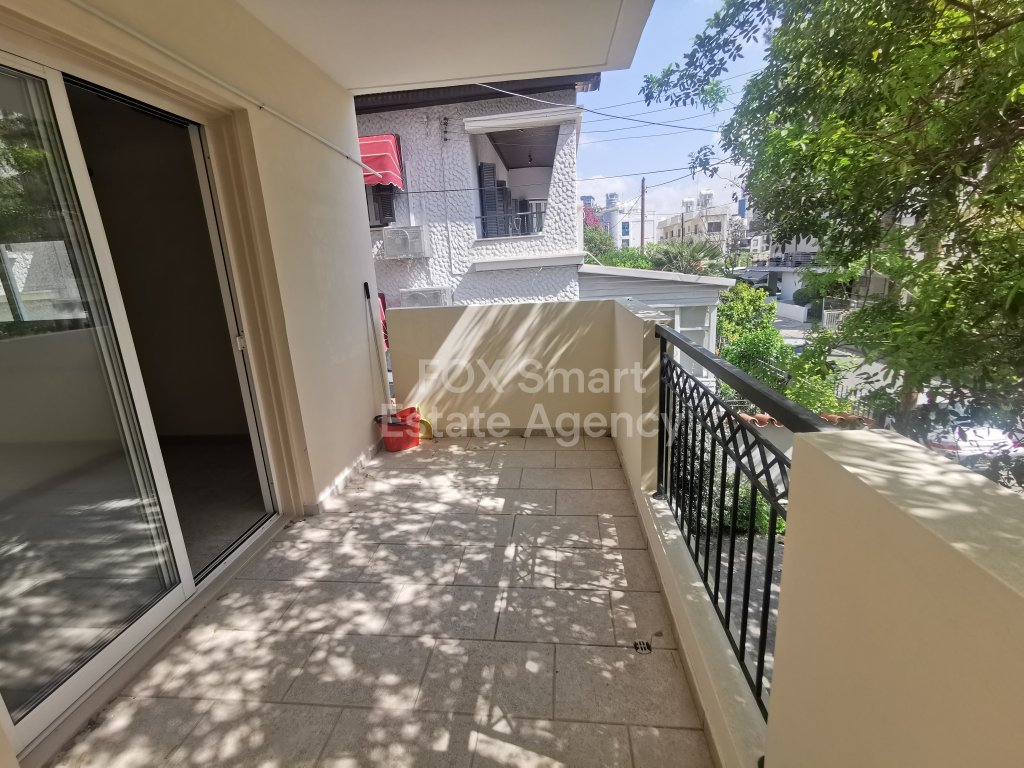 Bright 2-Bedroom Apartment for Rent – Agioi Omologites
