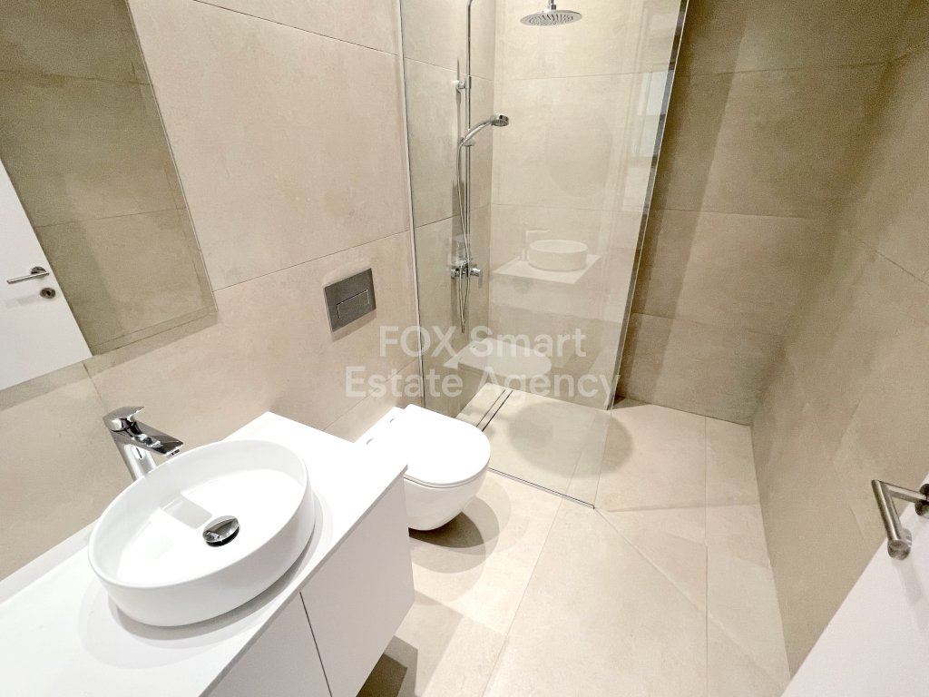 Modern Brand-New 2-Bedroom Apartment with Photovoltaic System & Stunning City Views in Ayioi Omologites