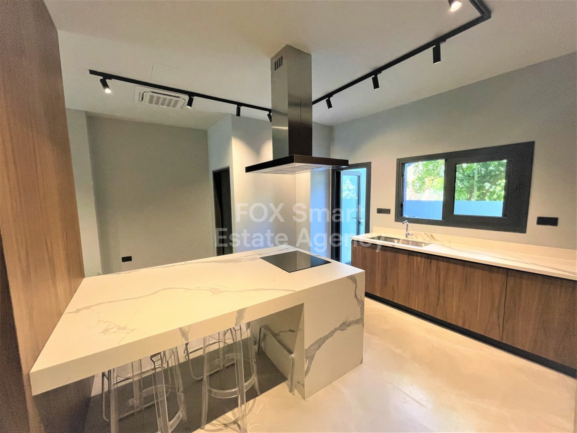 Apartment in Nicosia - Image 4