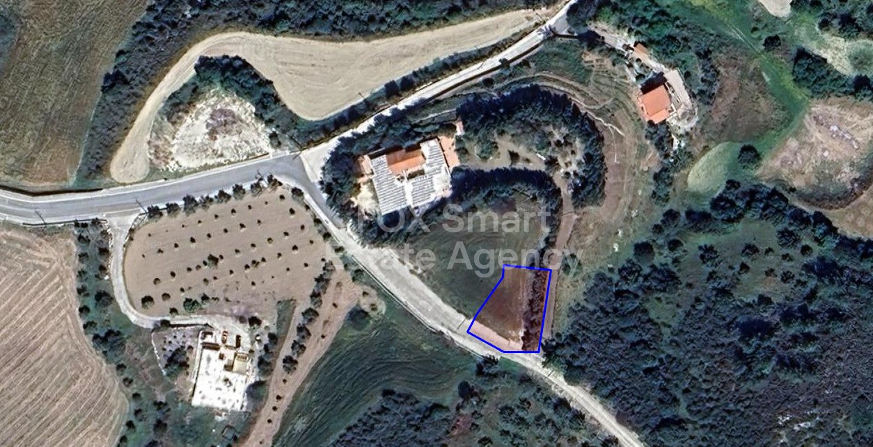 House in Steni - view 1