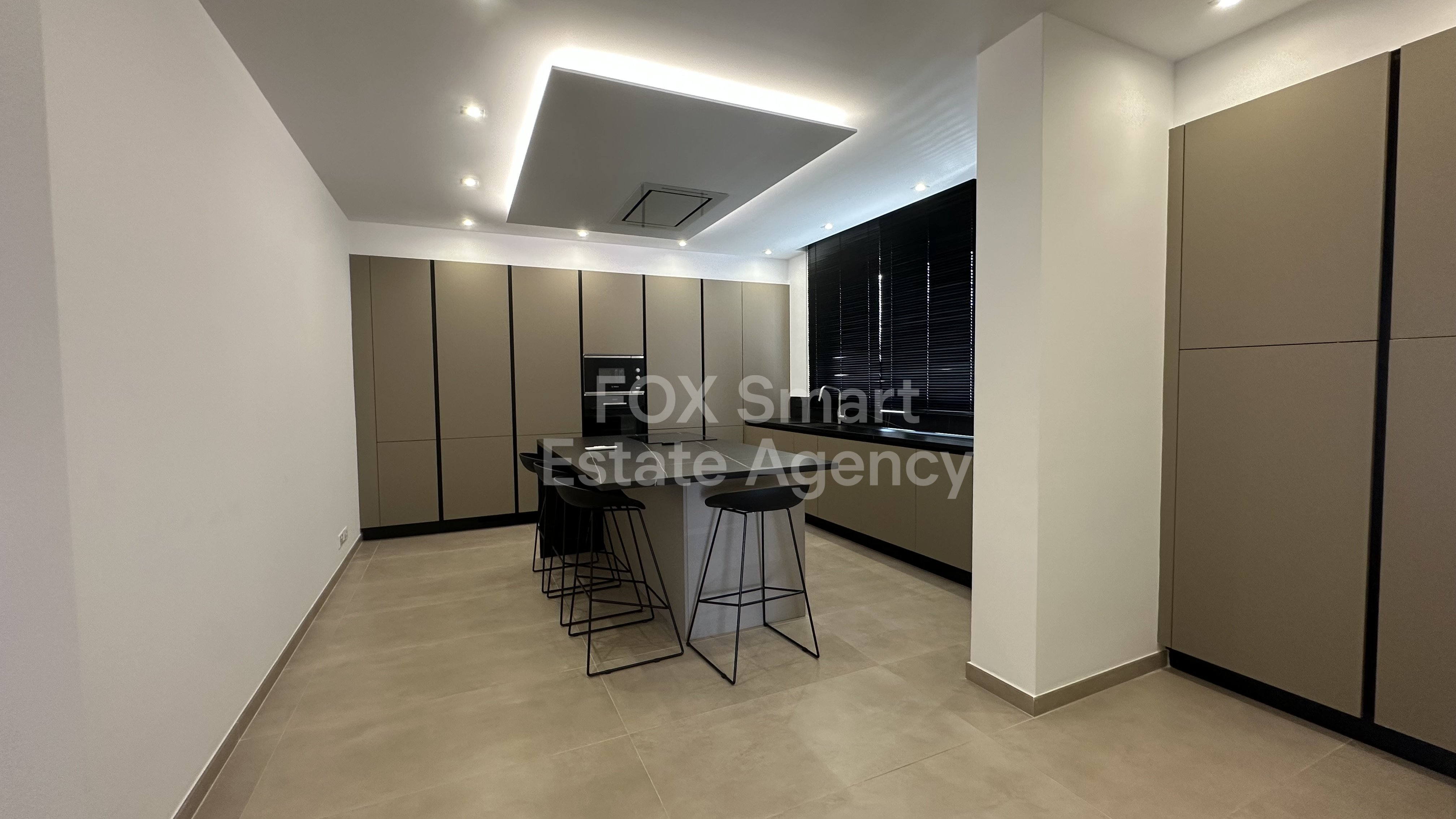 Luxurious Three Bedroom Penthouse Apartment