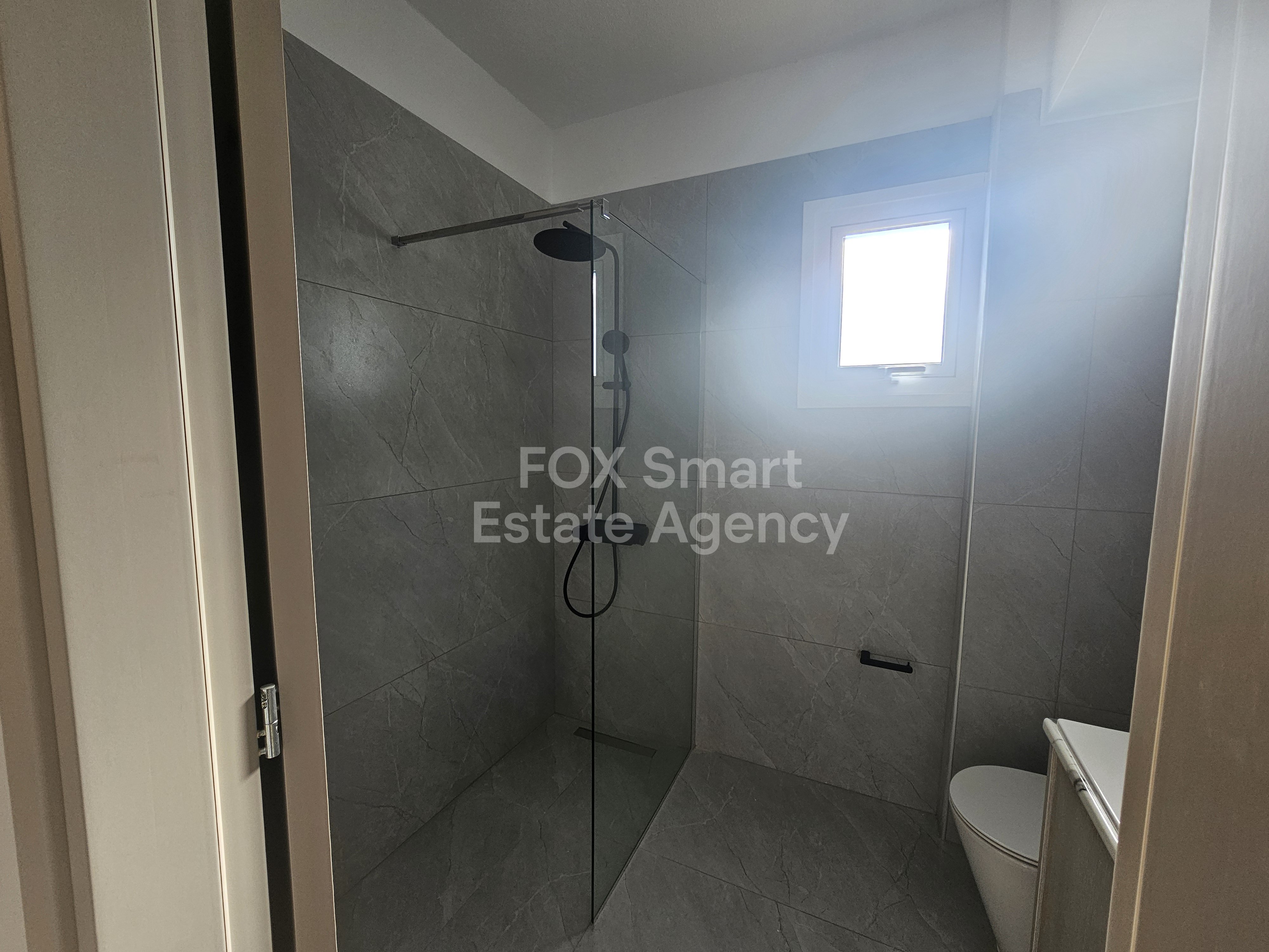 🌇 Renovated 3-Bedroom Penthouse Apartment 163 sqm + 110 sqm Verandas in Strovolos (Stavrou Area), Nicosia