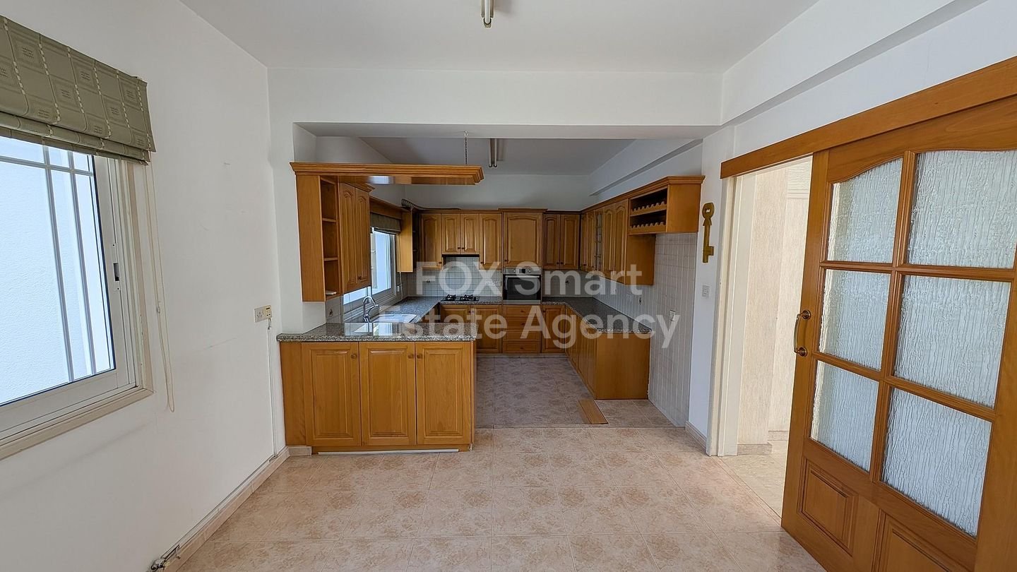 Charming 3-Bedroom Semi-Detached Home with Auxiliary Building in Strovolos