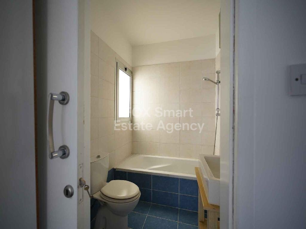 Spacious two bed top floor apartment with roof garden in Strovolos-Nicosia