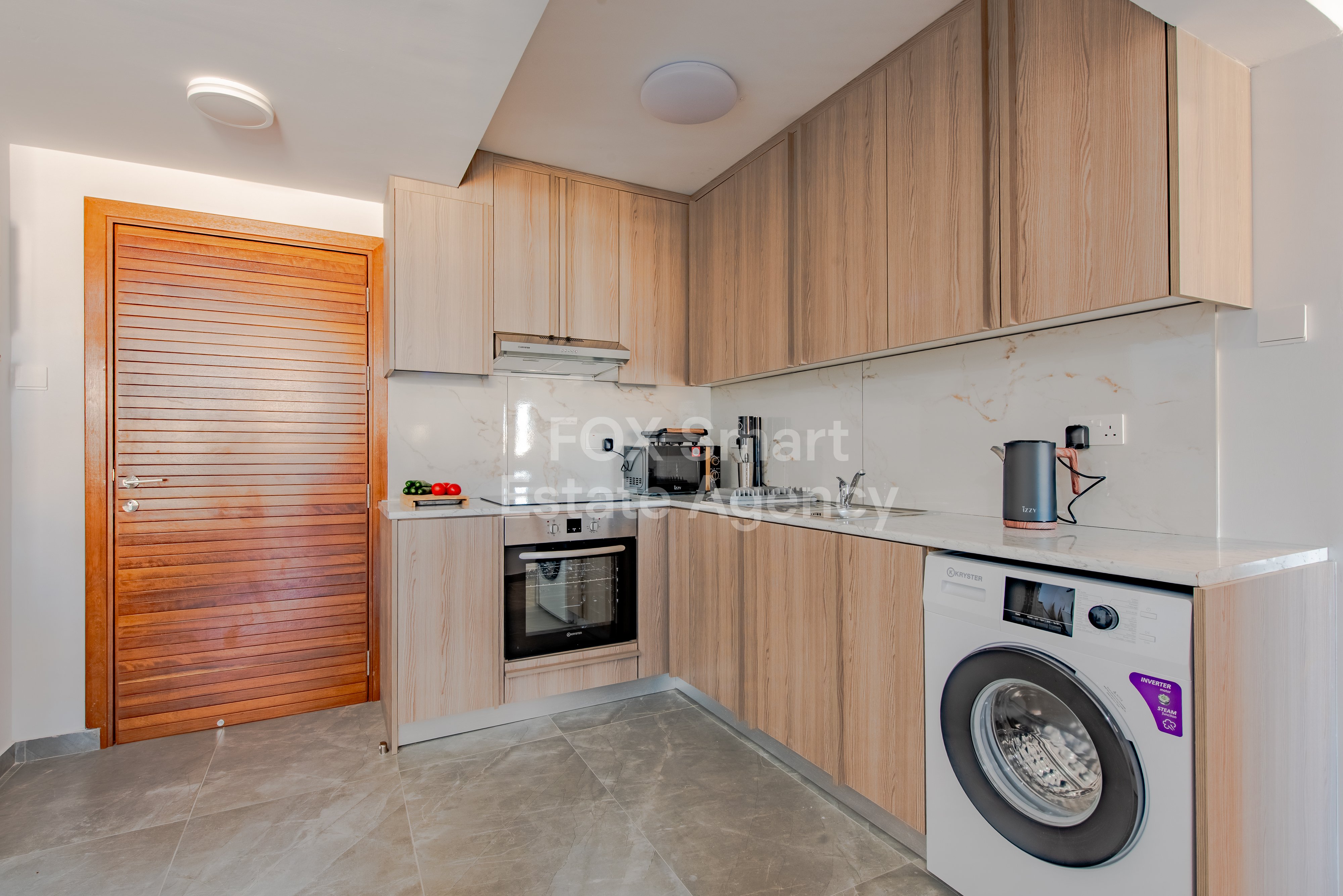 Fully renovated modern apartment near Larnaca Finikoudes