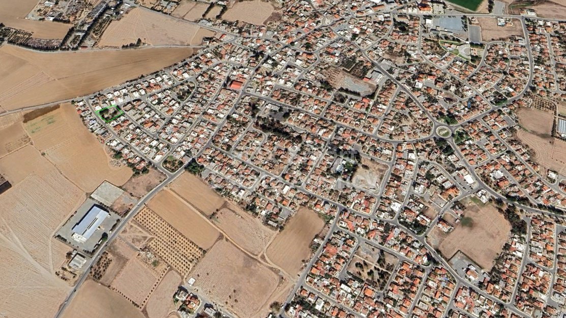 Land in Dromolaxia - view 1