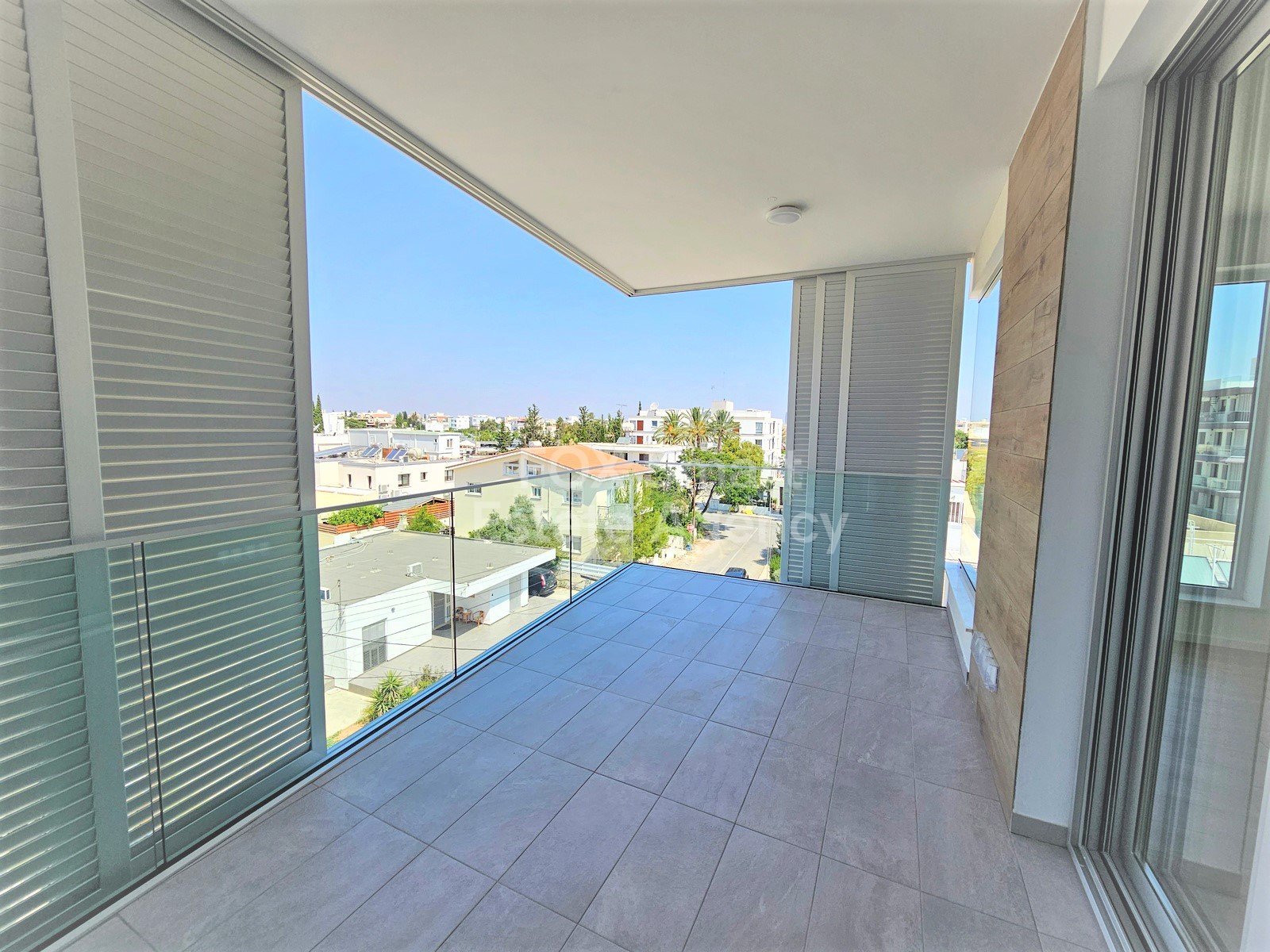 For rent: a 3-bedroom apartment in Dasoupolis with a 3KW photovoltaic system for energy efficiency.