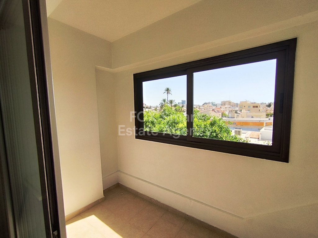 2 Bedroom Apartment For Rent in Larnaca