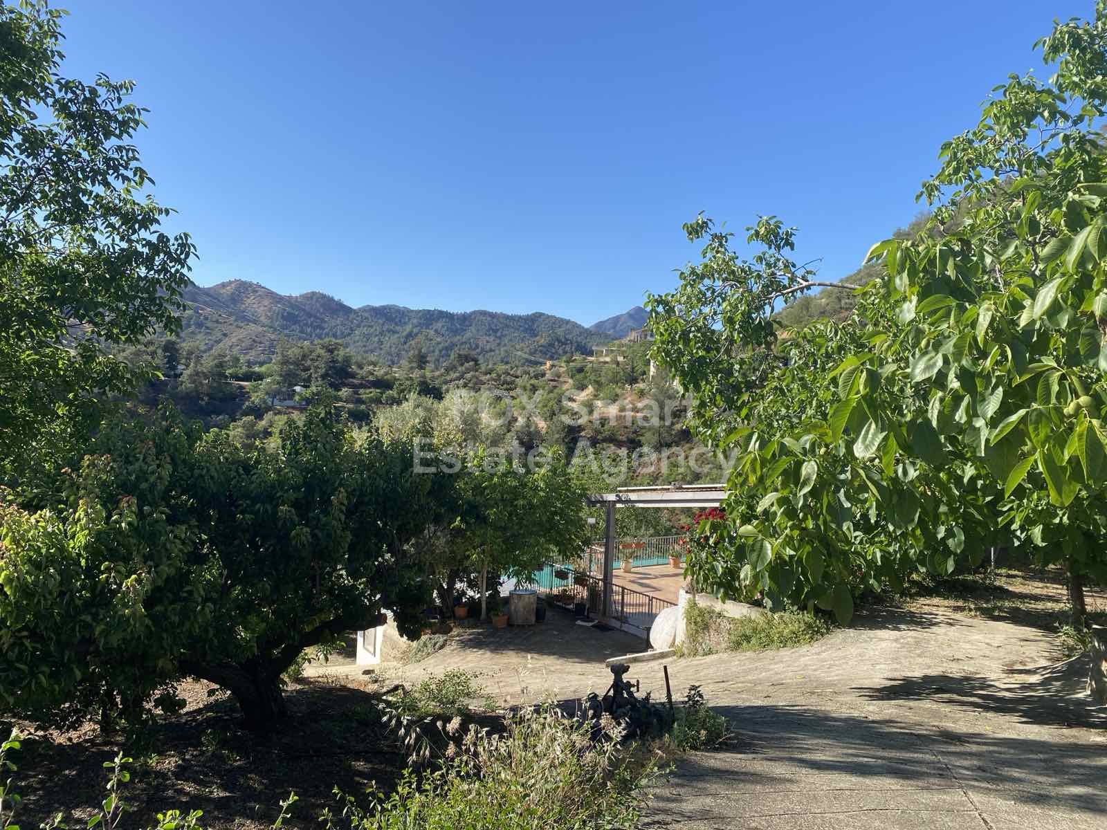 For Sale Country House with Garden – Palaichori Orinis, Nicosia