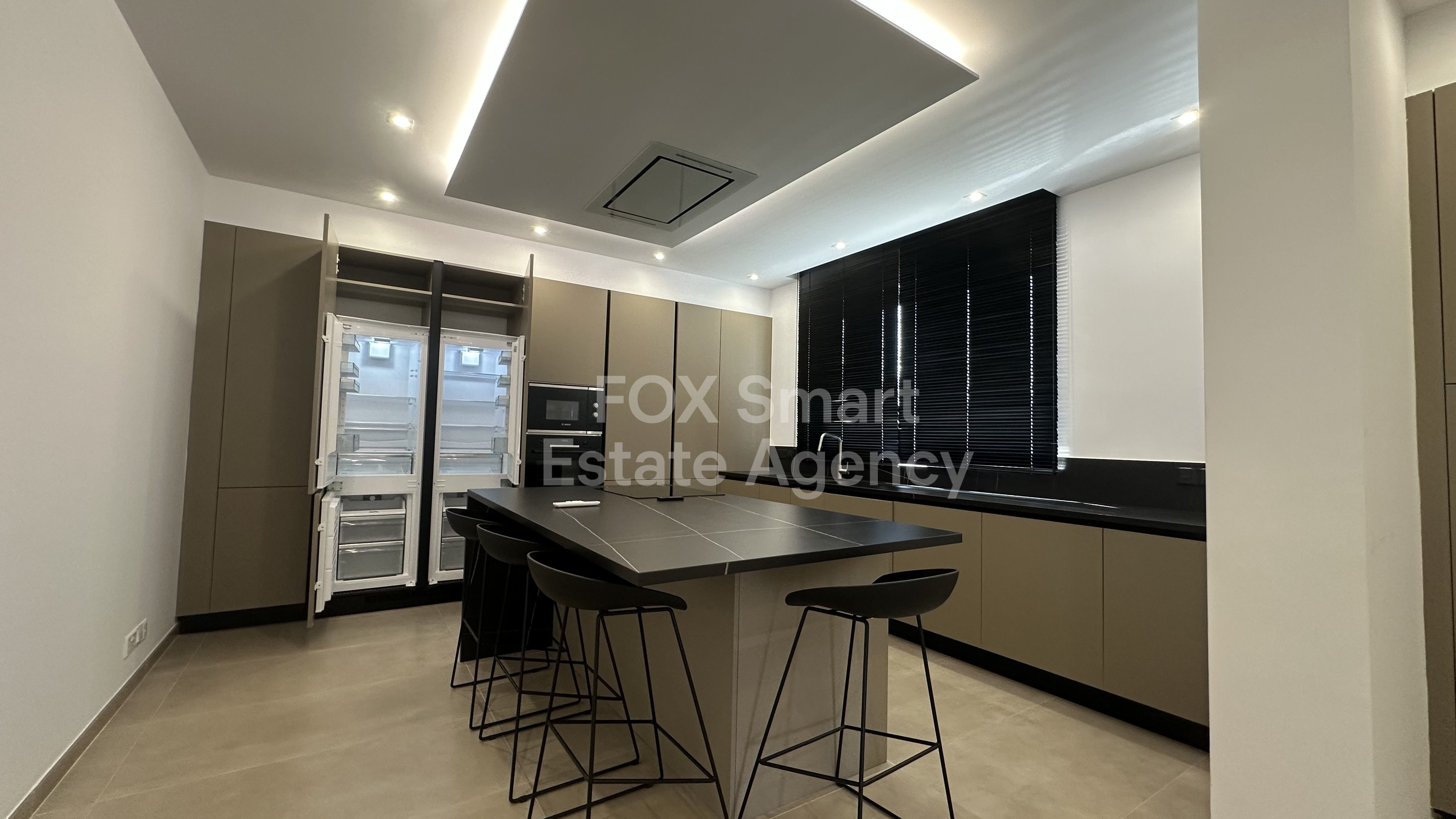 Luxurious Three Bedroom Penthouse Apartment