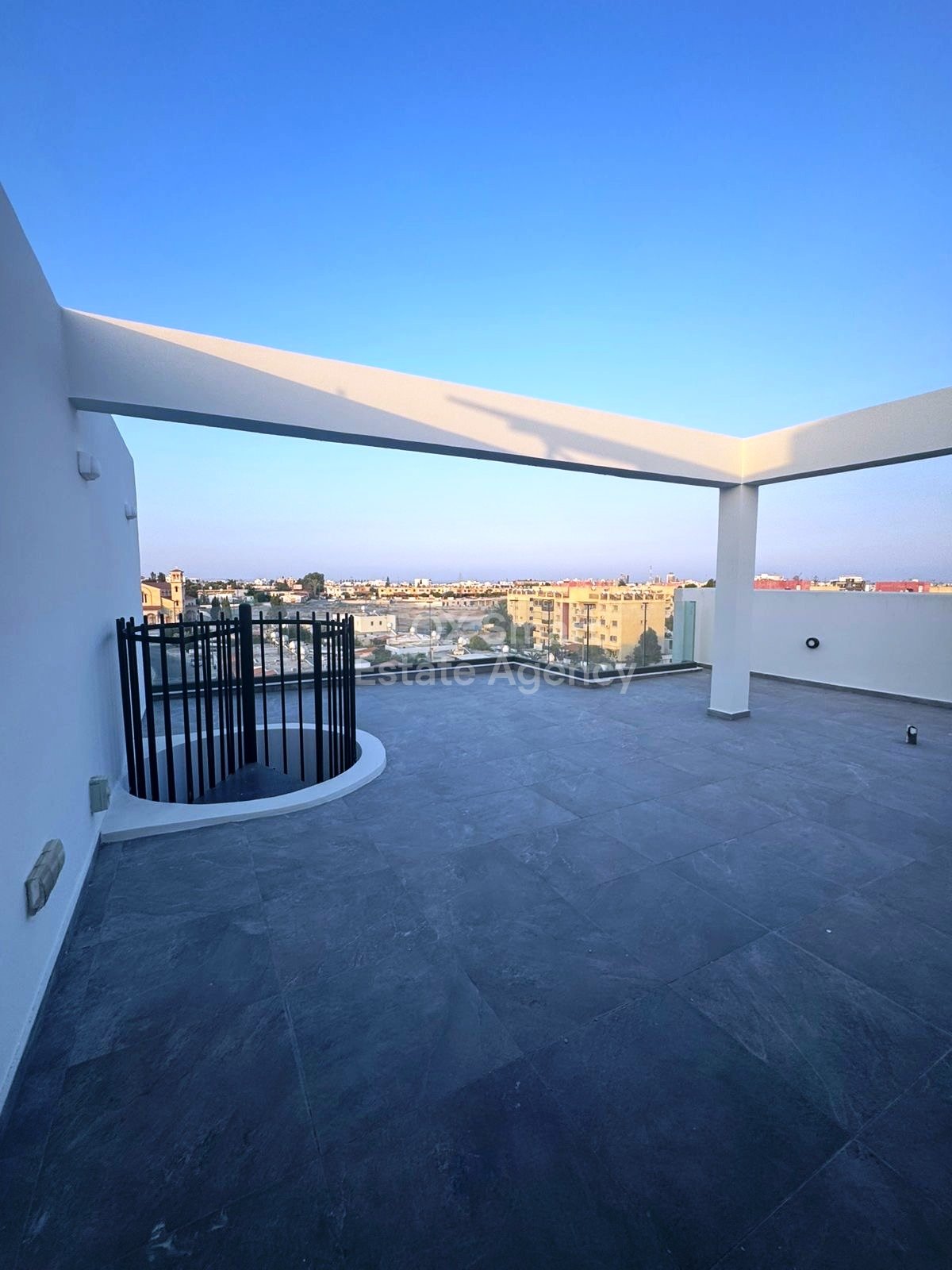 2 Bedroom Ready to Move In, with Roof Garden, Apartment For Sale in Larnaca, Salamina stadium area