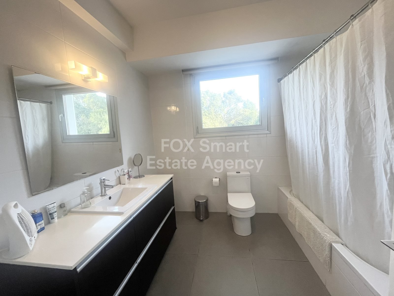 For rent 5 bedroom semi detached furnished house in Strovolos, close to the Presidential Palace, Wargaming, English School and PWC.