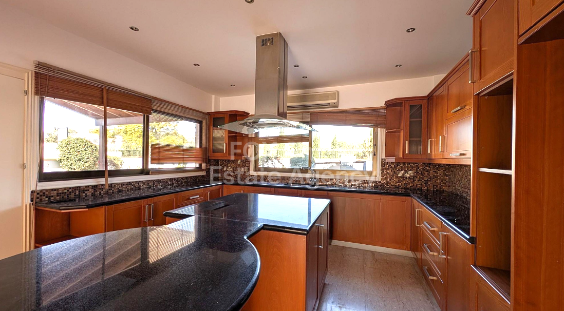 Four bedroom house for sale, Pyla.