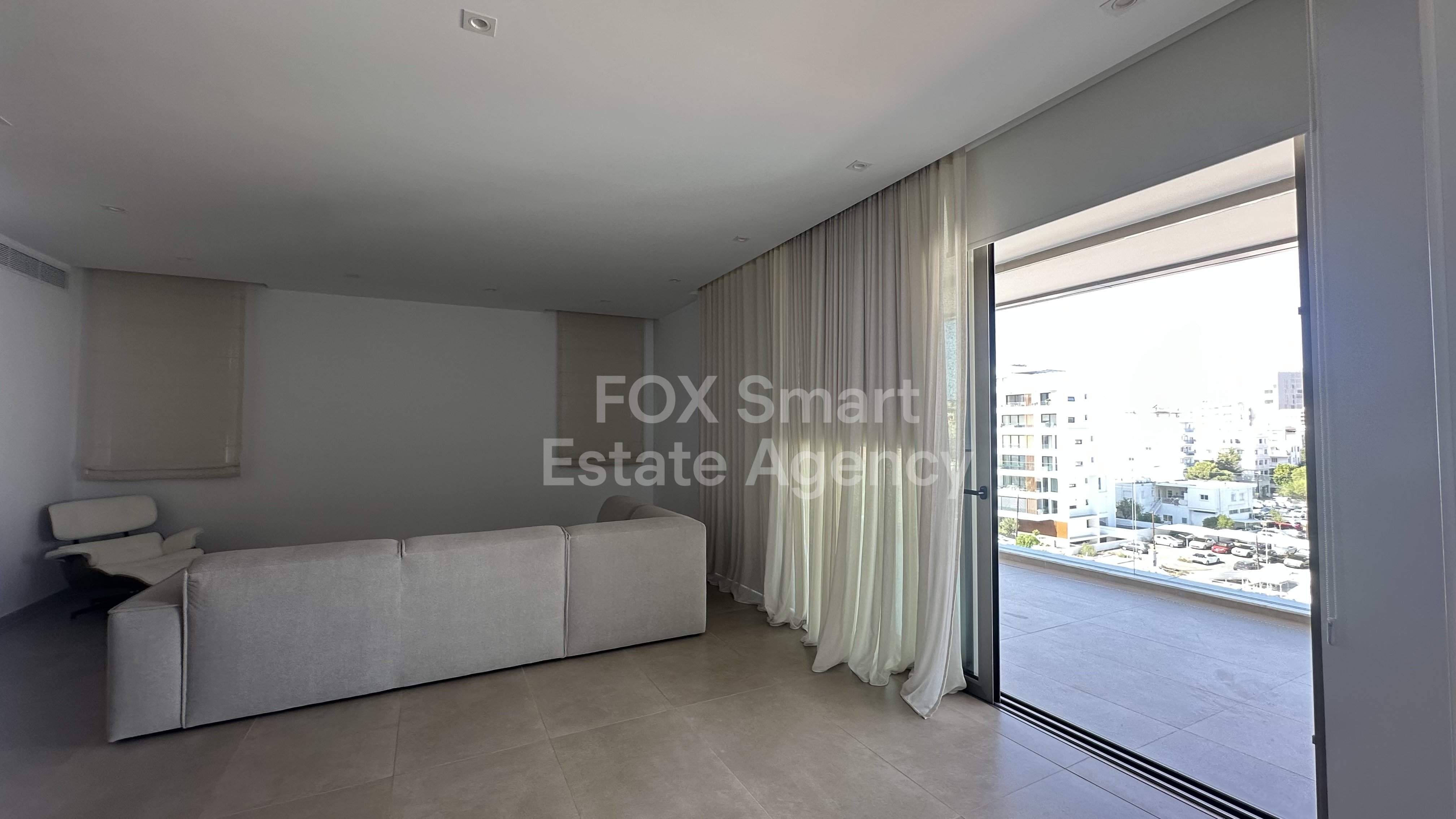 Luxurious Three Bedroom Penthouse Apartment