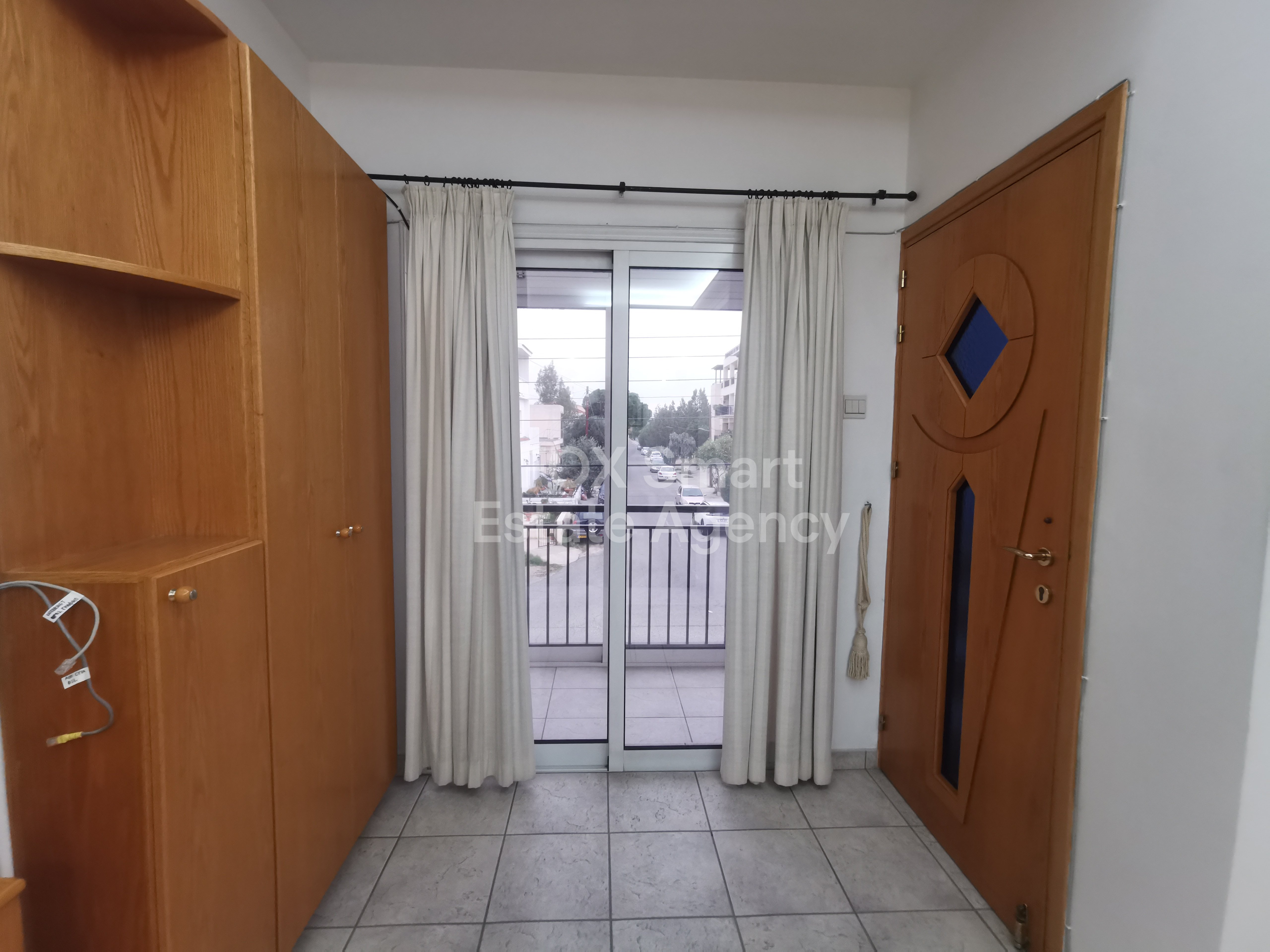 2 bed apartment off Athinon Strovolos
