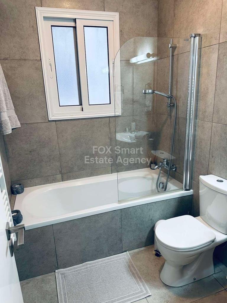 2 Bedroom, Modern Apartment