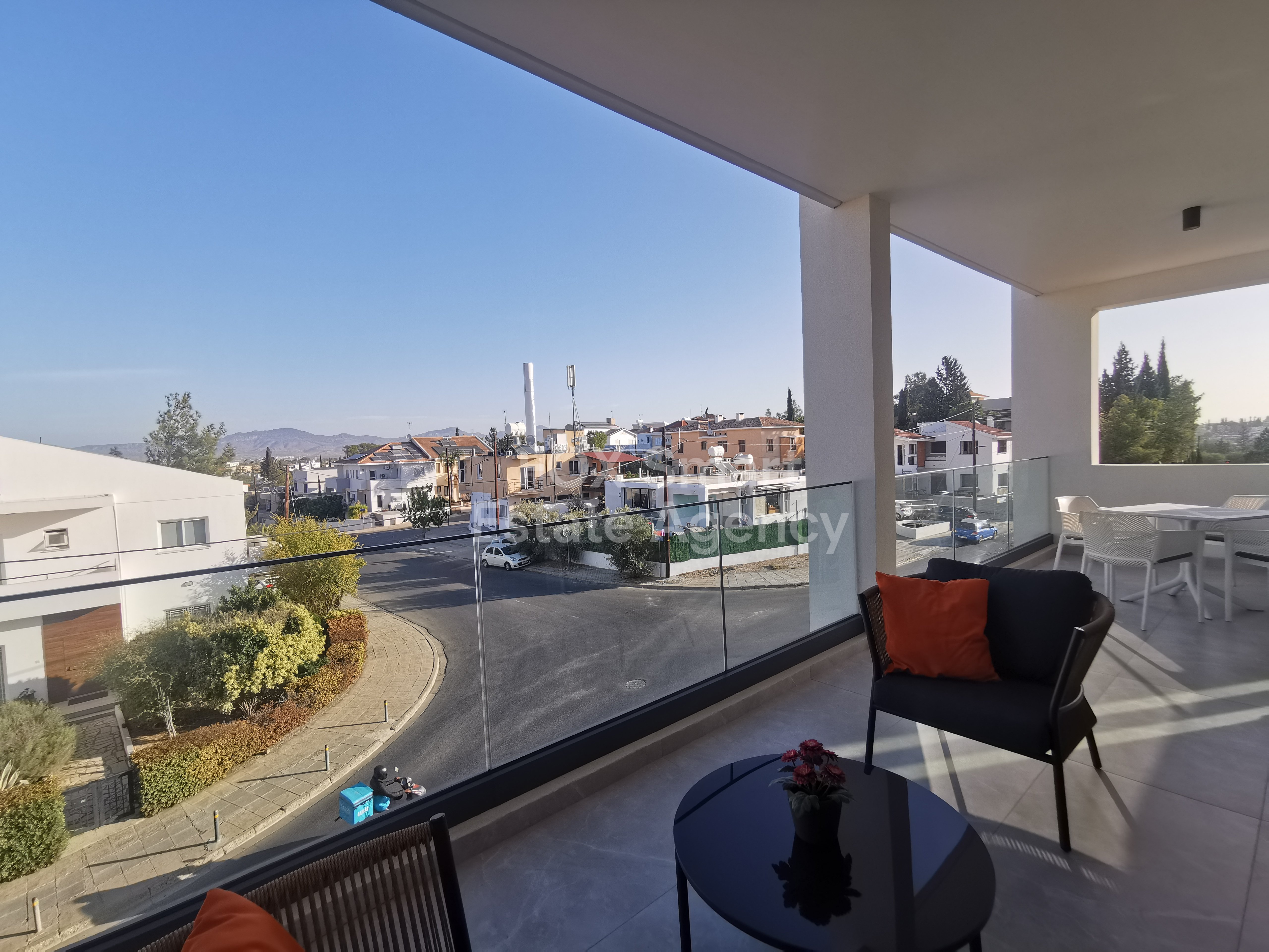 Modern 2-Bedroom & 1 Bedroom Apartment in Engomi – Excellent Location Near University of Nicosia