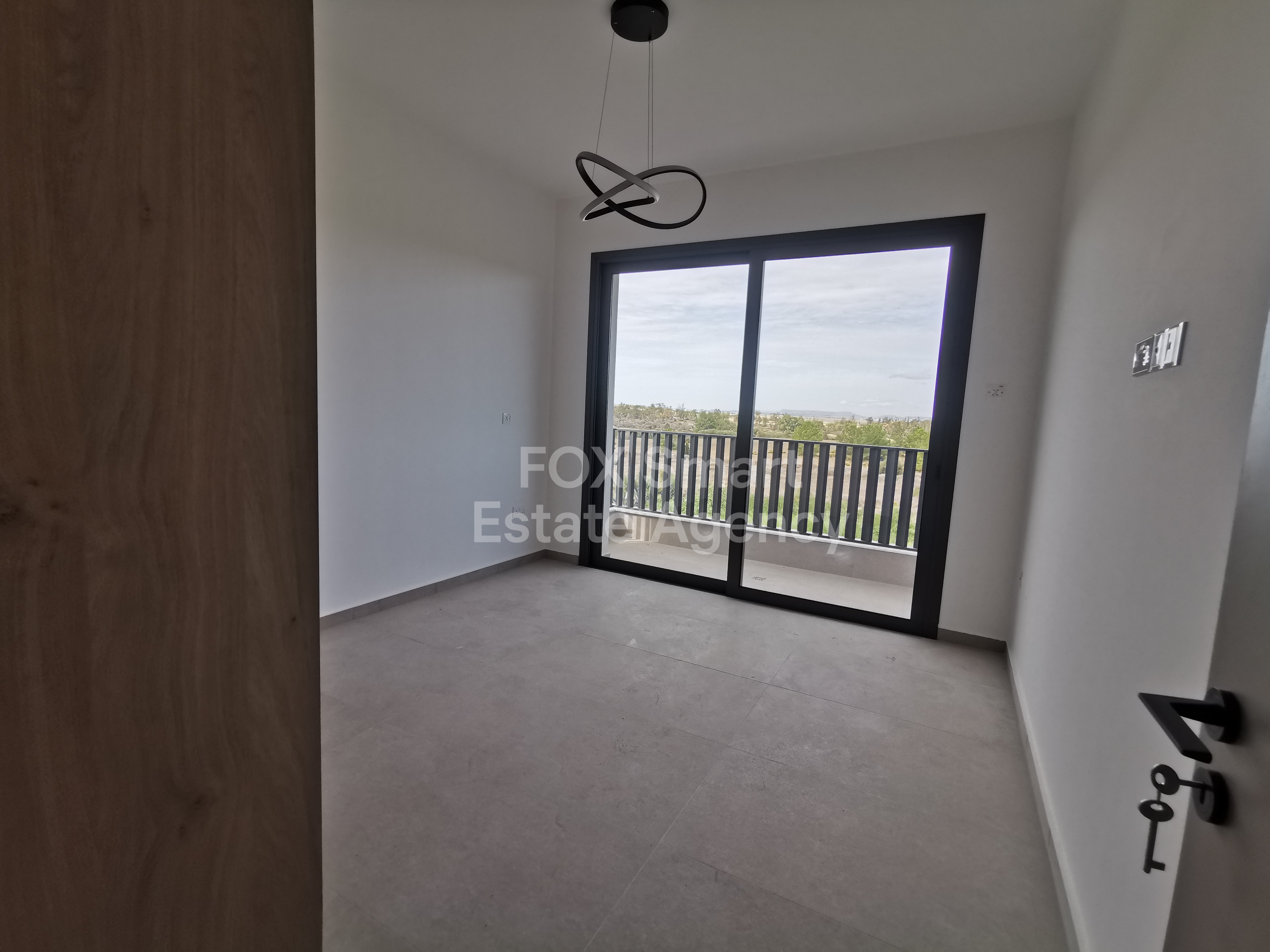 1-Bedroom New Apartment in Agios Dometios near University of Nicosia