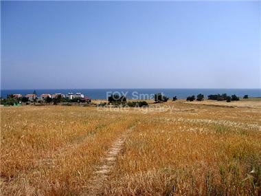 Land in Larnaca - Image 4