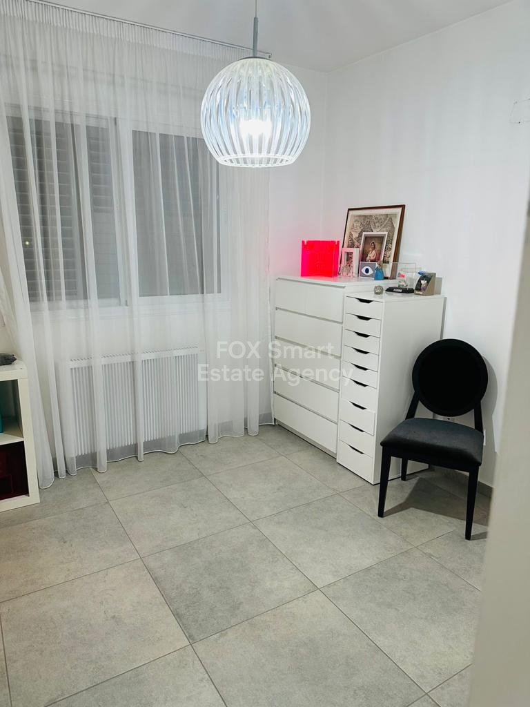 2 Bedroom, Modern Apartment