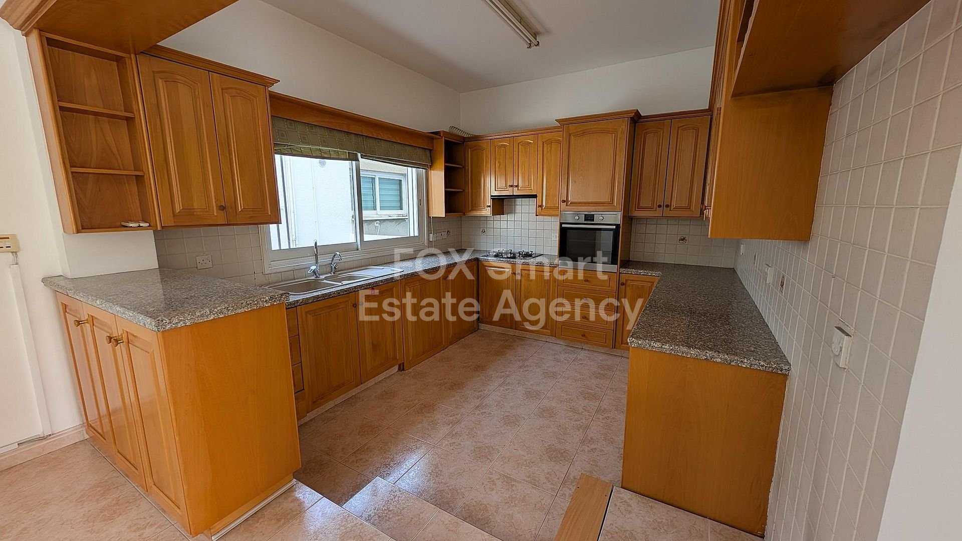 Charming 3-Bedroom Semi-Detached Home with Auxiliary Building in Strovolos