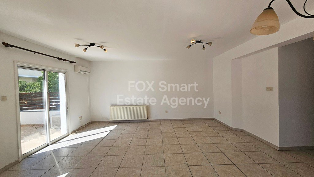 Beautiful Three bedrooms Ground apartment with a private entrance