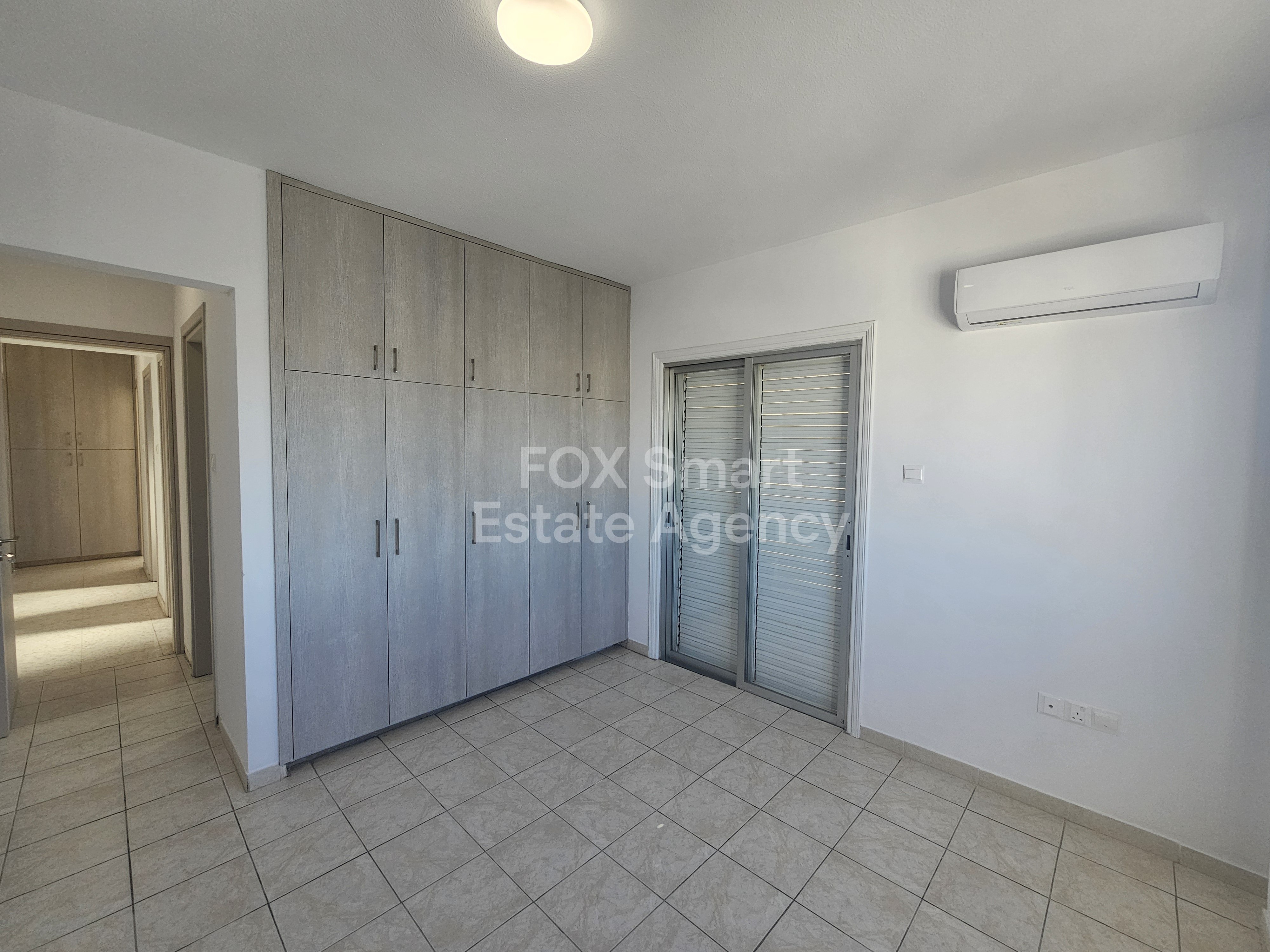 🌇 Renovated 3-Bedroom Penthouse Apartment 163 sqm + 110 sqm Verandas in Strovolos (Stavrou Area), Nicosia