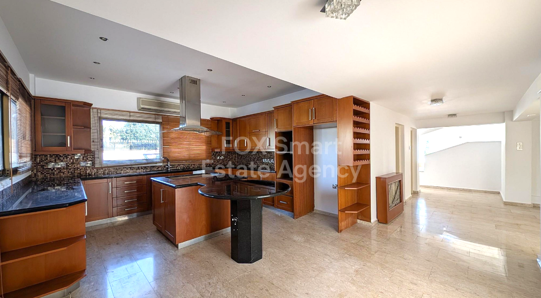 Four bedroom house for sale, Pyla.