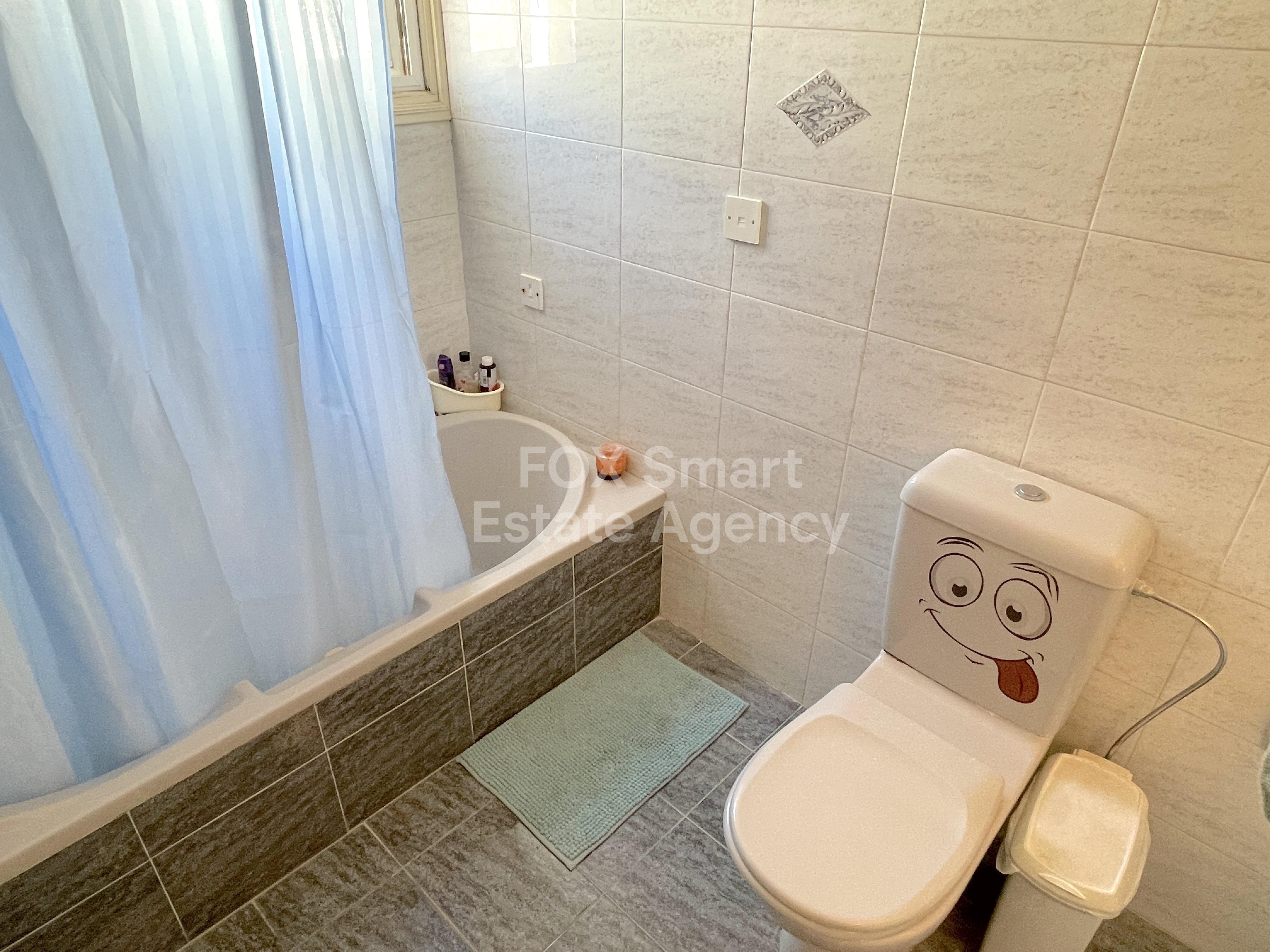 Prime Urban Retreat: Stylish Living in Heart of Aglantzia