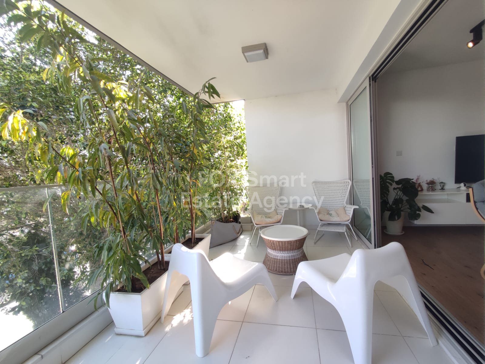 Spacious 2-Bedroom Apartment near Alpha Mega Akropolis