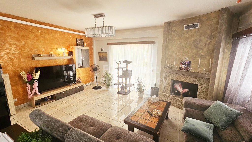 4-Bedroom House for Sale in Palouriotissa