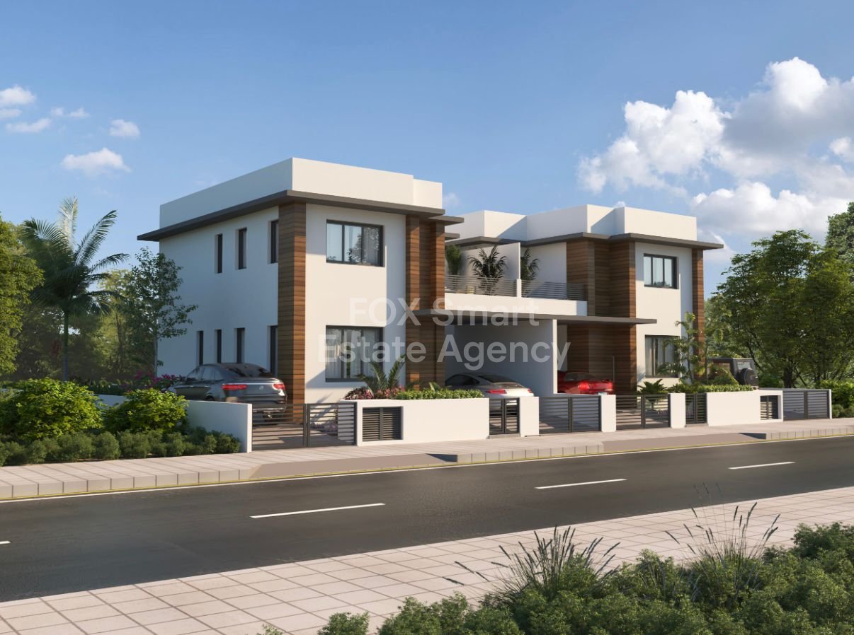 Elegant 4-Bedroom Villa with Open-Plan Living and Outdoor Space