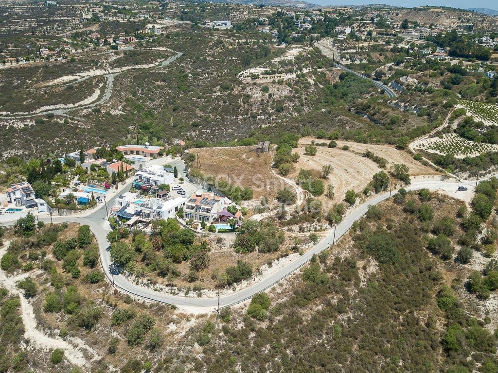 Land in Tsada - view 1