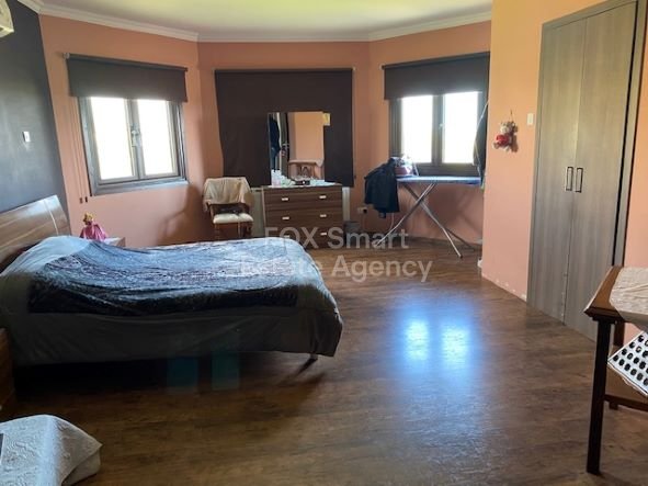 4-Bedroom Elevated Residence with Panoramic Coastal & Mountain Views in Anglisidies