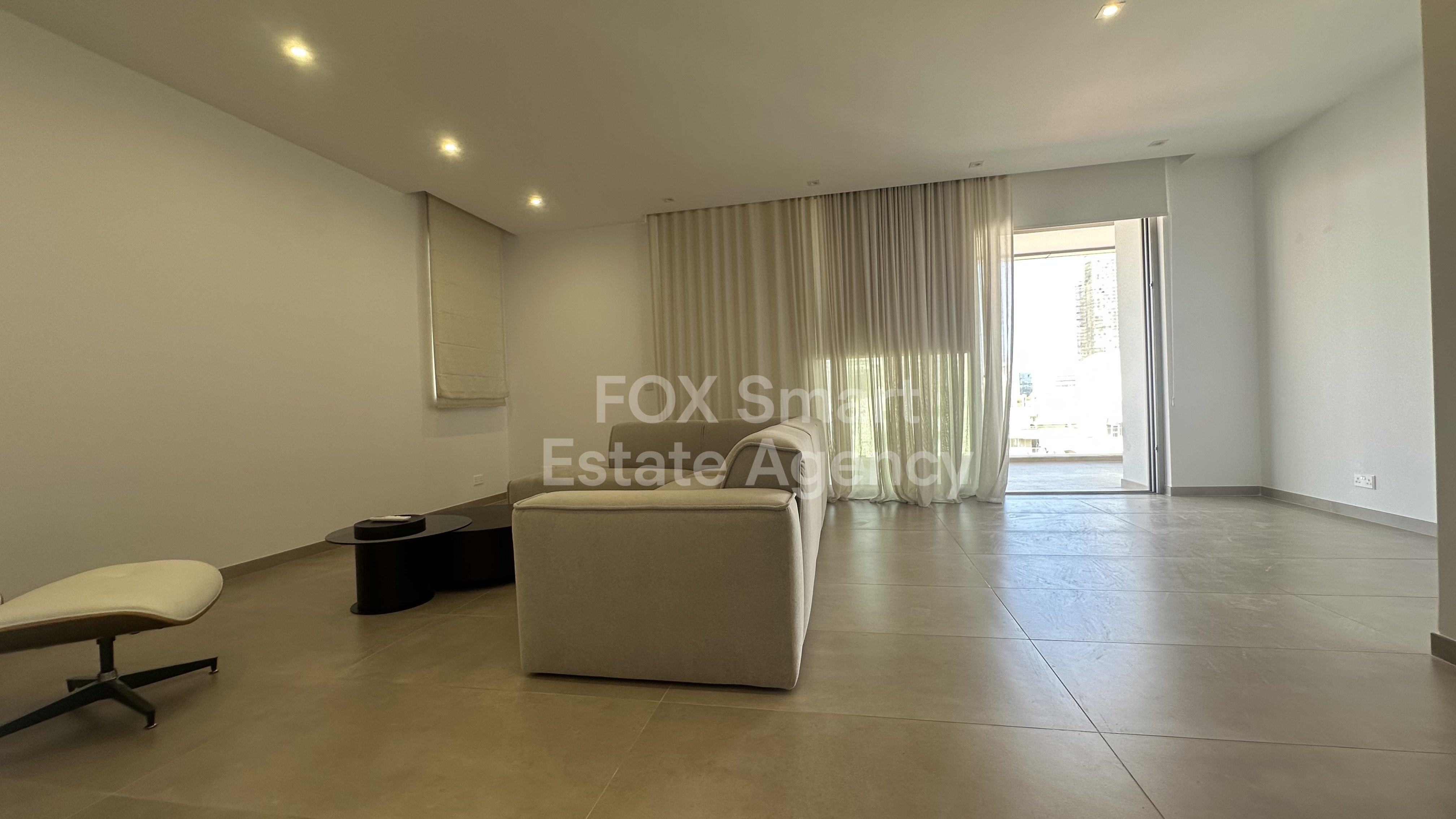 Luxurious Three Bedroom Penthouse Apartment