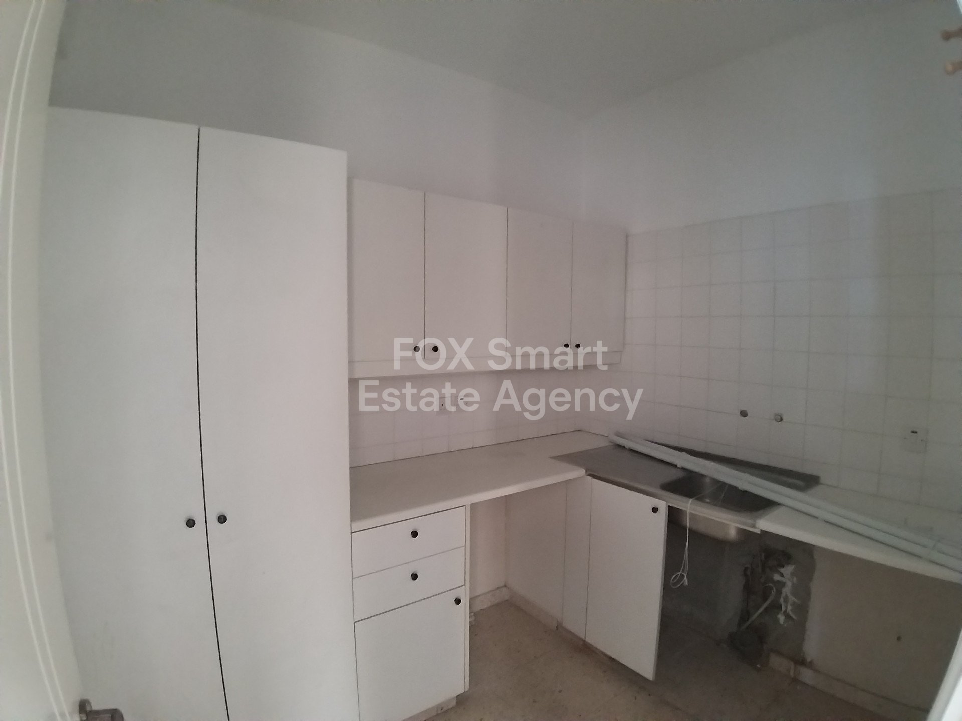 Upper floor House 190sq,m of 3 bedrooms to  in Stavrou, Strovolos
