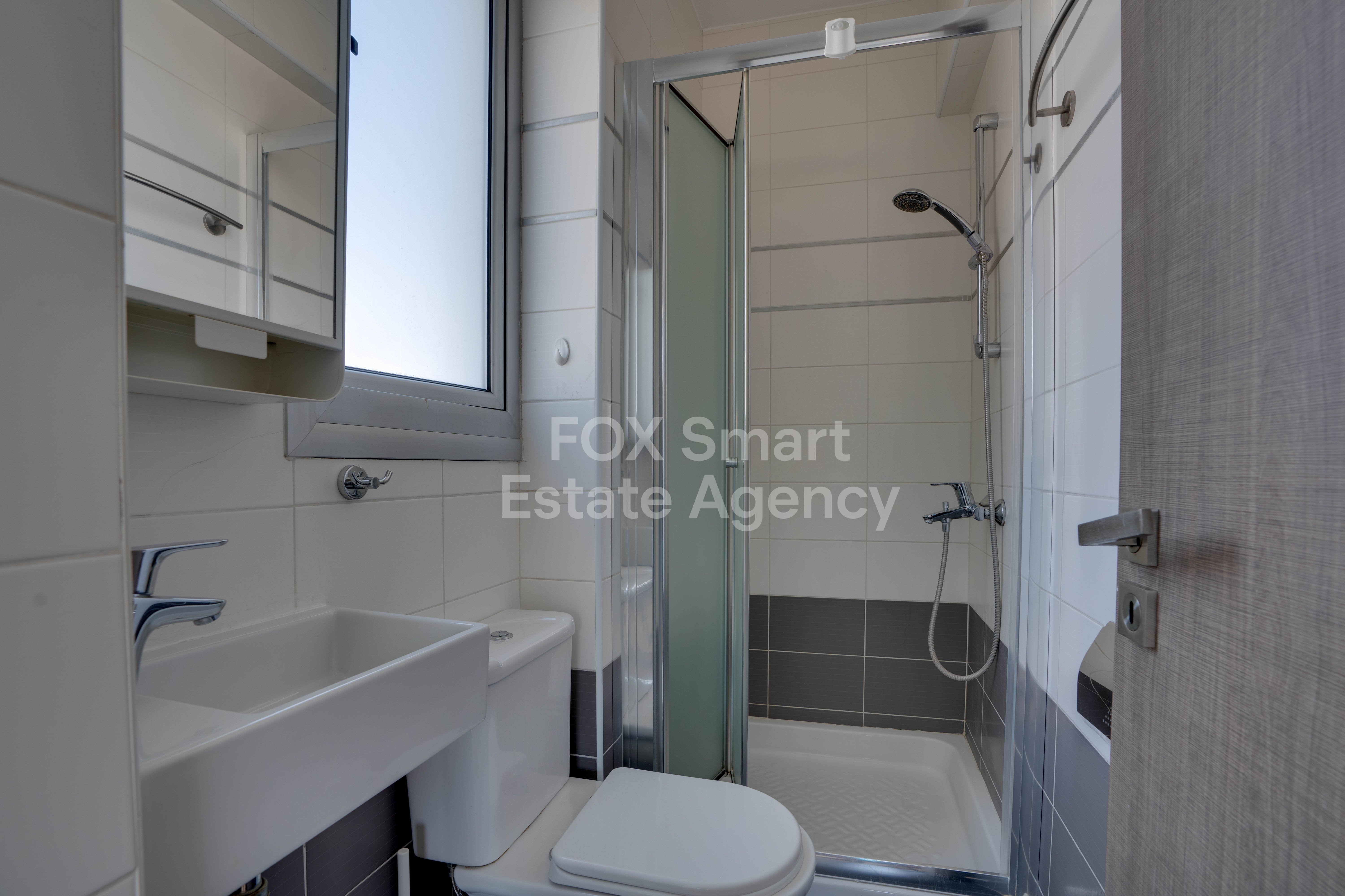 Modern 3-Bedroom Apartment in Engomi – Excellent Location Near Universities and City Center