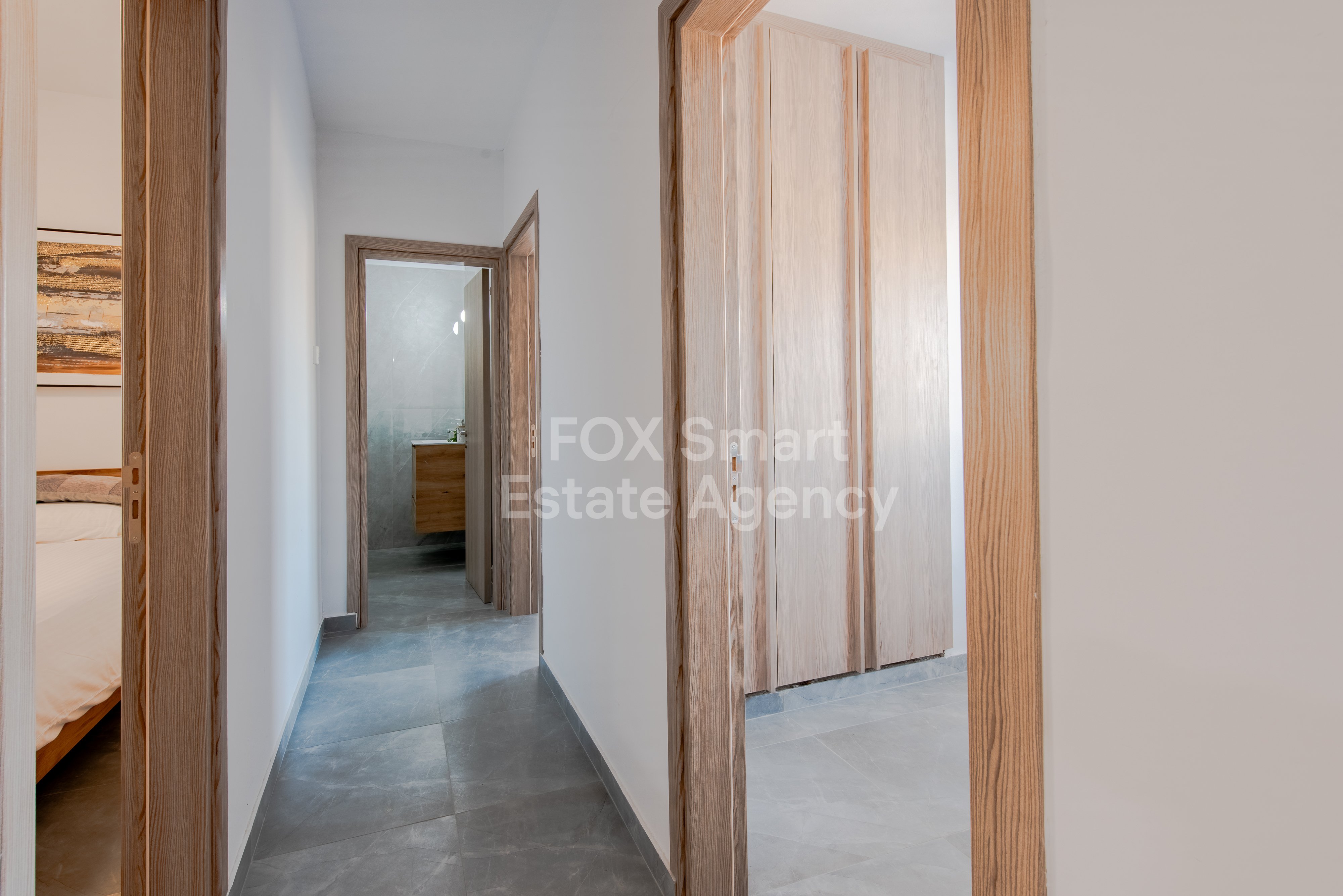 Fully renovated modern apartment near Larnaca Finikoudes