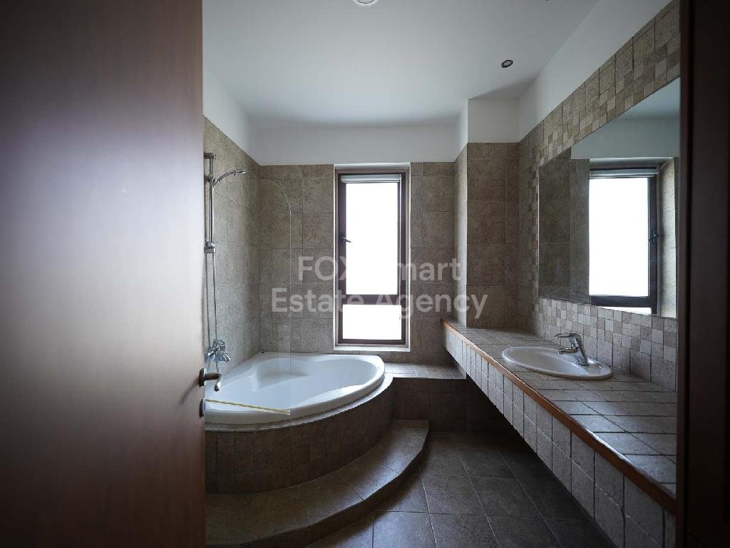 Detached Two-Storey House in Prime Egkomi Location