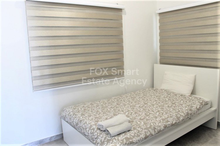 Elegant renovated fully furnished 2-bedroom apartment