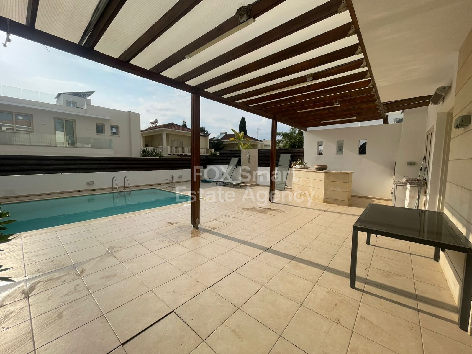 Relaxed Coastal Living: 3-Bedroom Villa Steps from the Beach in Pyla