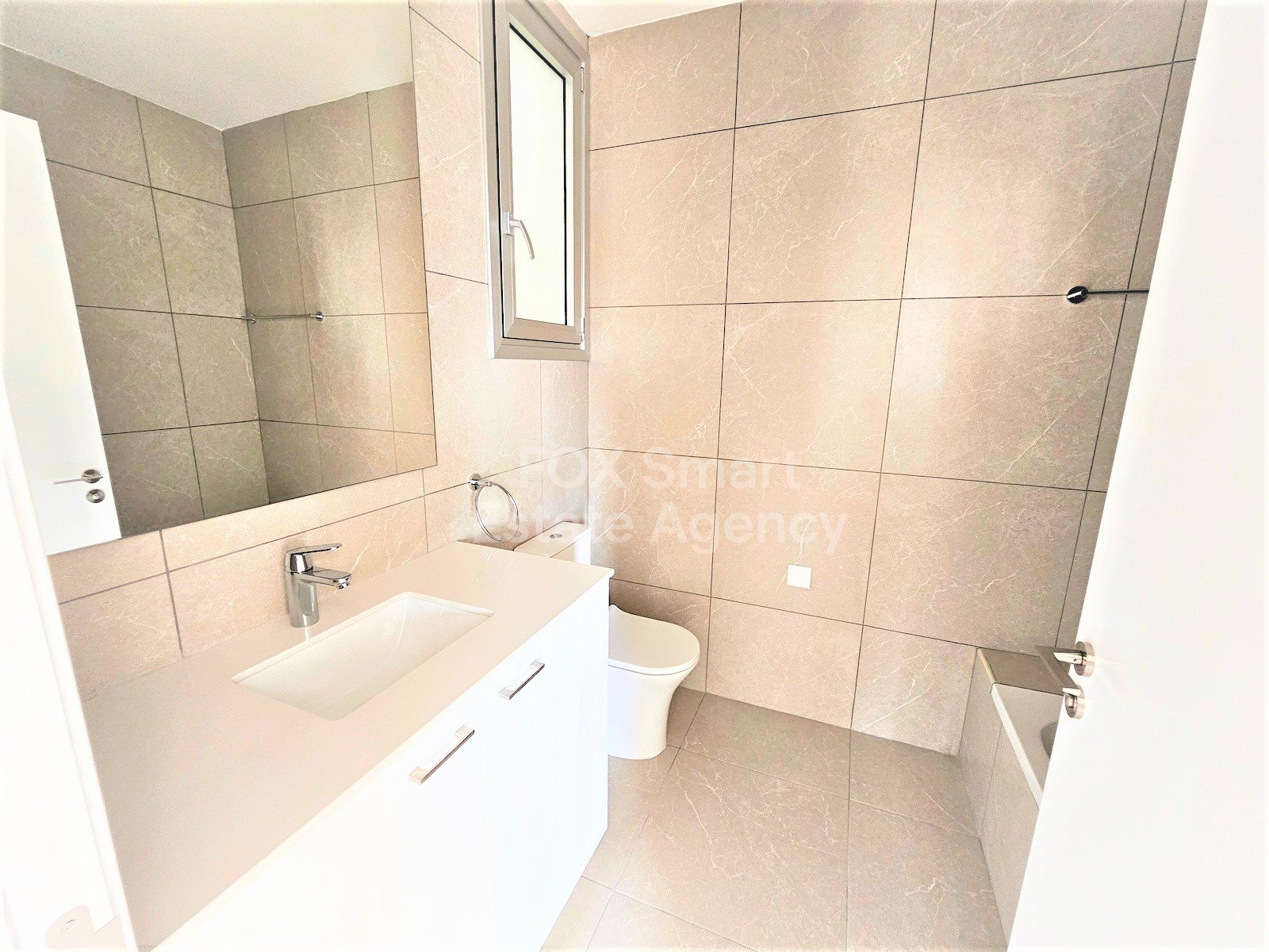 For rent: a 3-bedroom apartment in Dasoupolis with a 3KW photovoltaic system for energy efficiency.