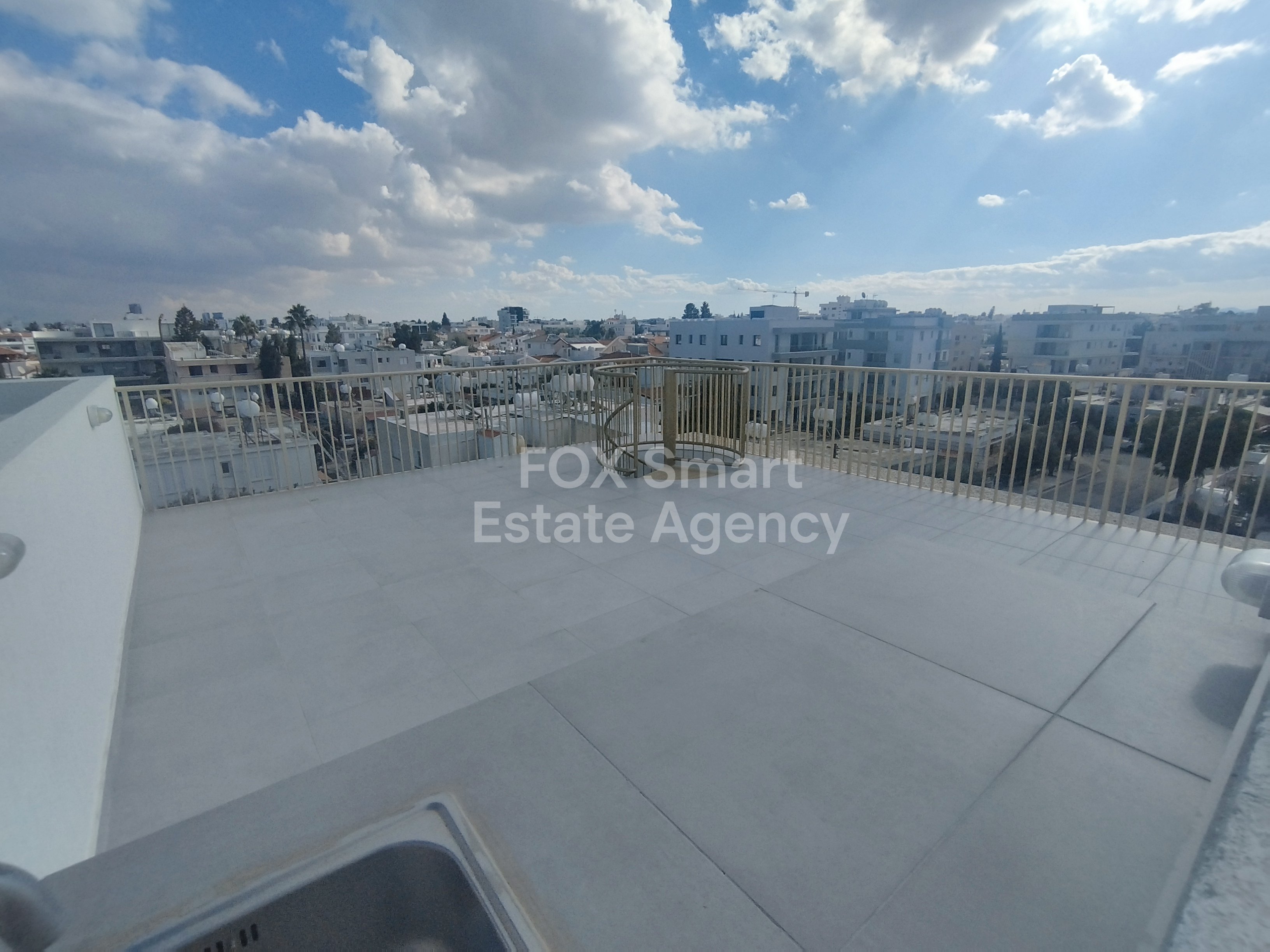 New & stylish 2-Bedroom Apartment with Roof Garden in Prime Egkomi
