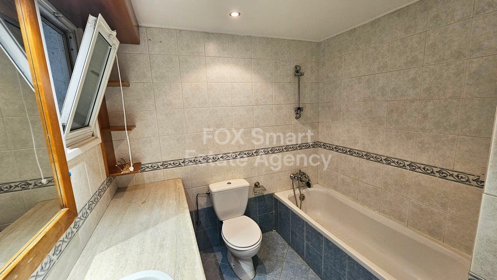 Beautiful Three bedrooms Ground apartment with a private entrance